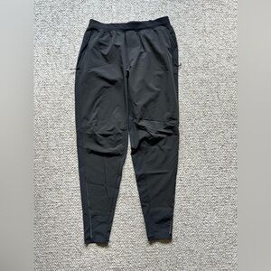 lululemon Men's Surge Hybrid Pant Shorter
